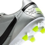 THE NIKE PREMIER III U FG