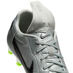 THE NIKE PREMIER III U FG