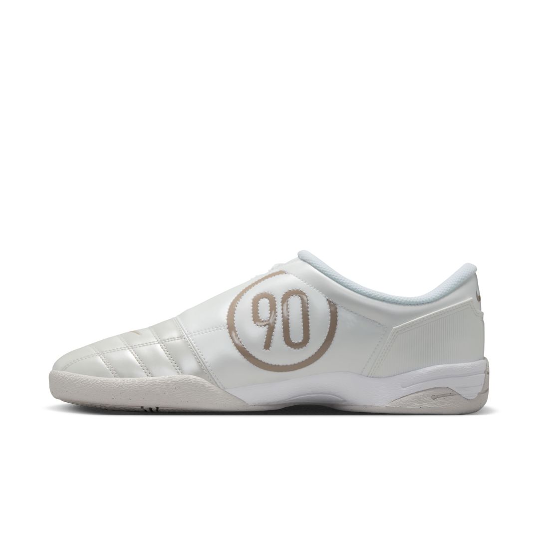 Nike Total 90