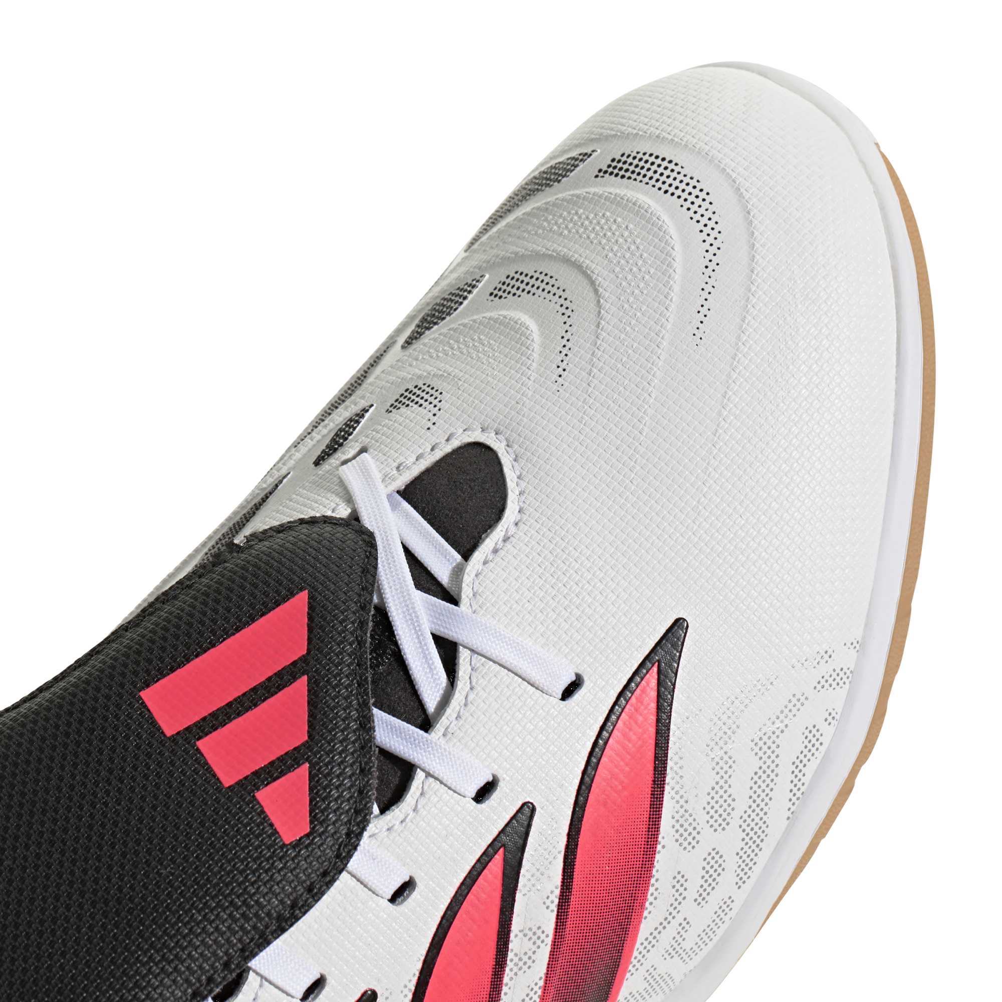 ADIDAS PREDATOR CLUB INDOOR CHAOS VS CONTROL